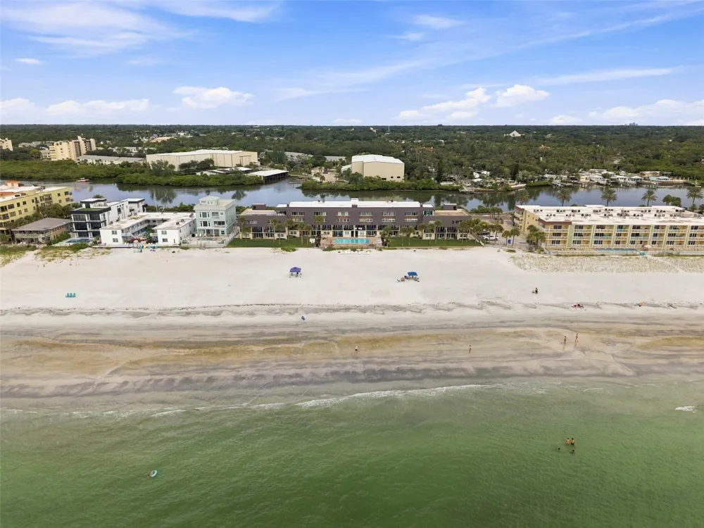 60 GULF BOULEVARD #402 Indian Rocks Beach, FL 33785