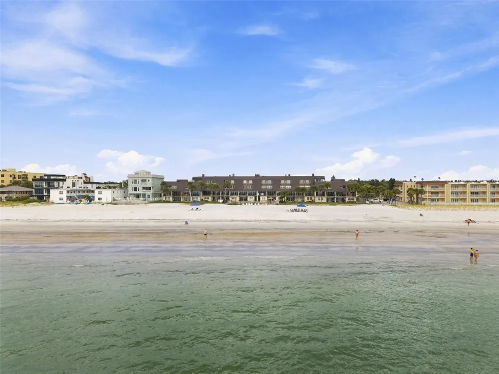 60 GULF BOULEVARD #402 Indian Rocks Beach, FL 33785