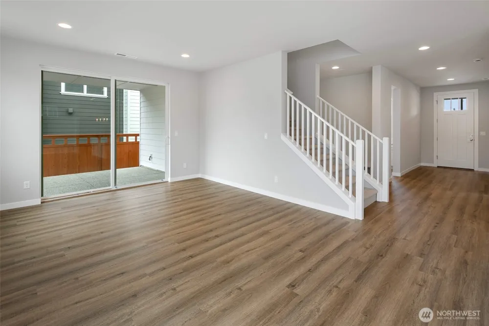 592 SW 97th Street #2 Seattle, WA 98106