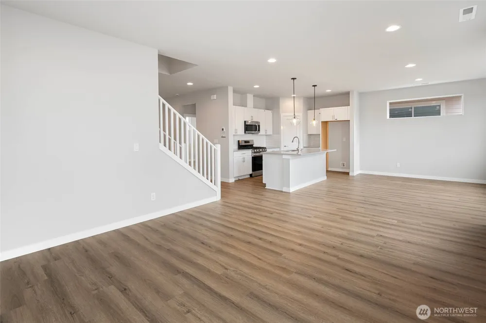 592 SW 97th Street #2 Seattle, WA 98106
