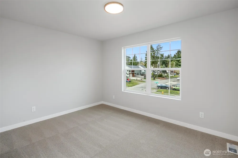 592 SW 97th Street #2 Seattle, WA 98106