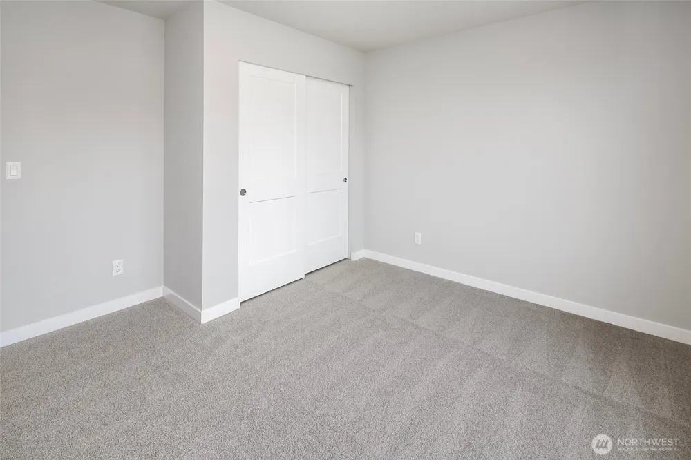 592 SW 97th Street #2 Seattle, WA 98106