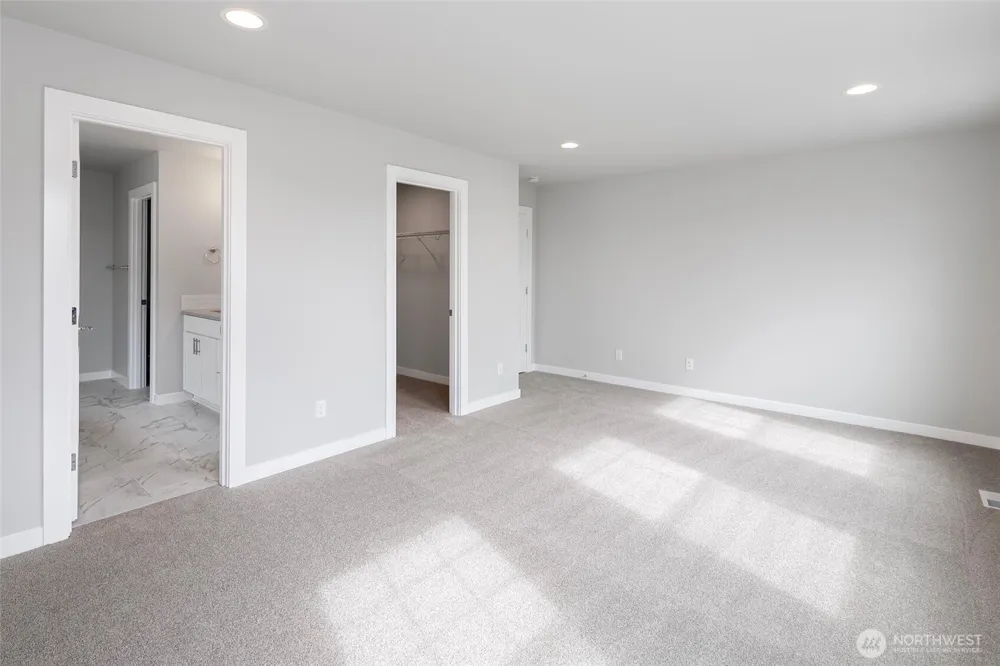 592 SW 97th Street #2 Seattle, WA 98106