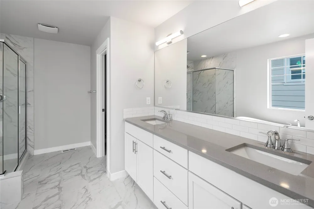 592 SW 97th Street #2 Seattle, WA 98106