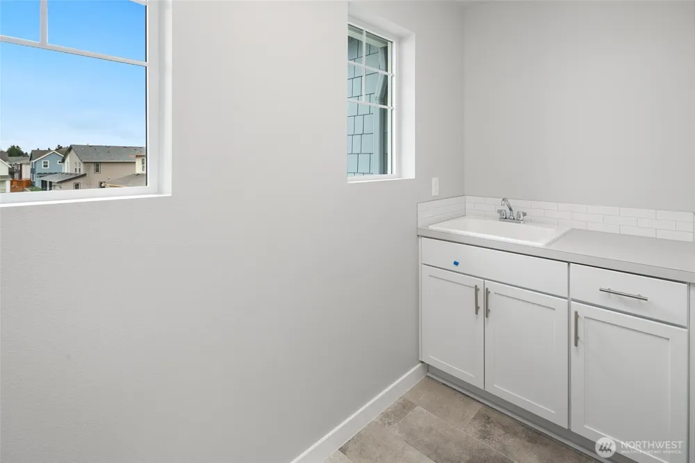 592 SW 97th Street #2 Seattle, WA 98106