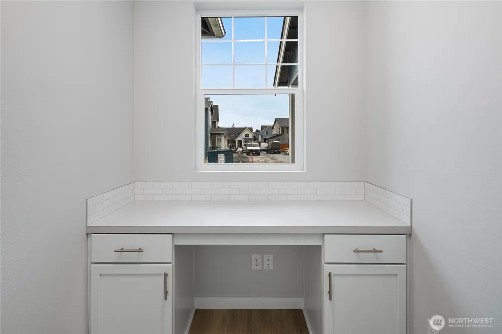 592 SW 97th Street #2 Seattle, WA 98106
