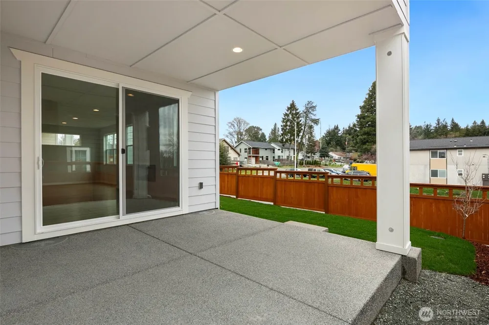 592 SW 97th Street #2 Seattle, WA 98106