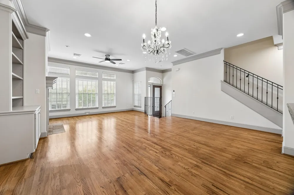 6304 Prague Street Houston, TX 77007