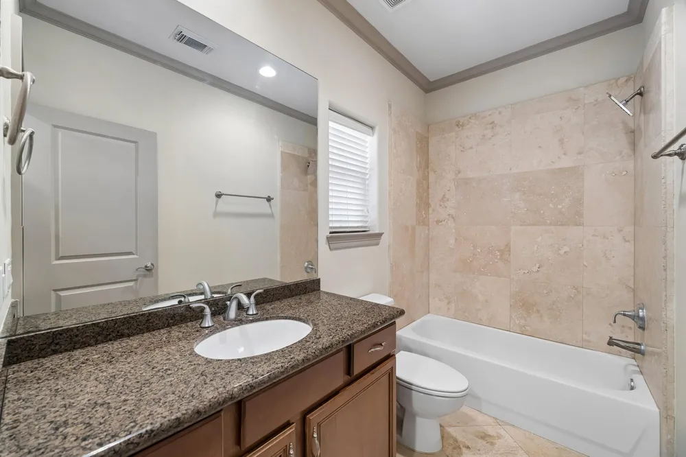 6304 Prague Street Houston, TX 77007