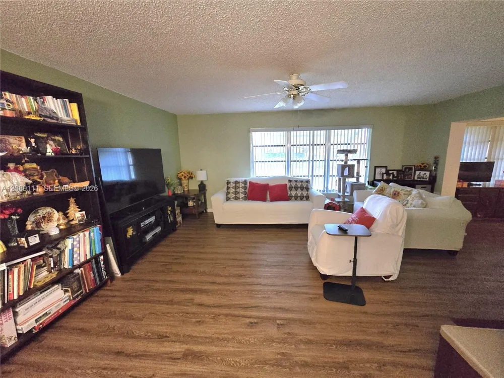 5162 Lakefront Blvd #D Delray Beach, FL 33484