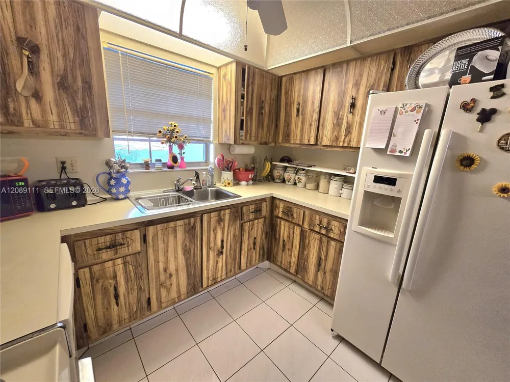 5162 Lakefront Blvd #D Delray Beach, FL 33484