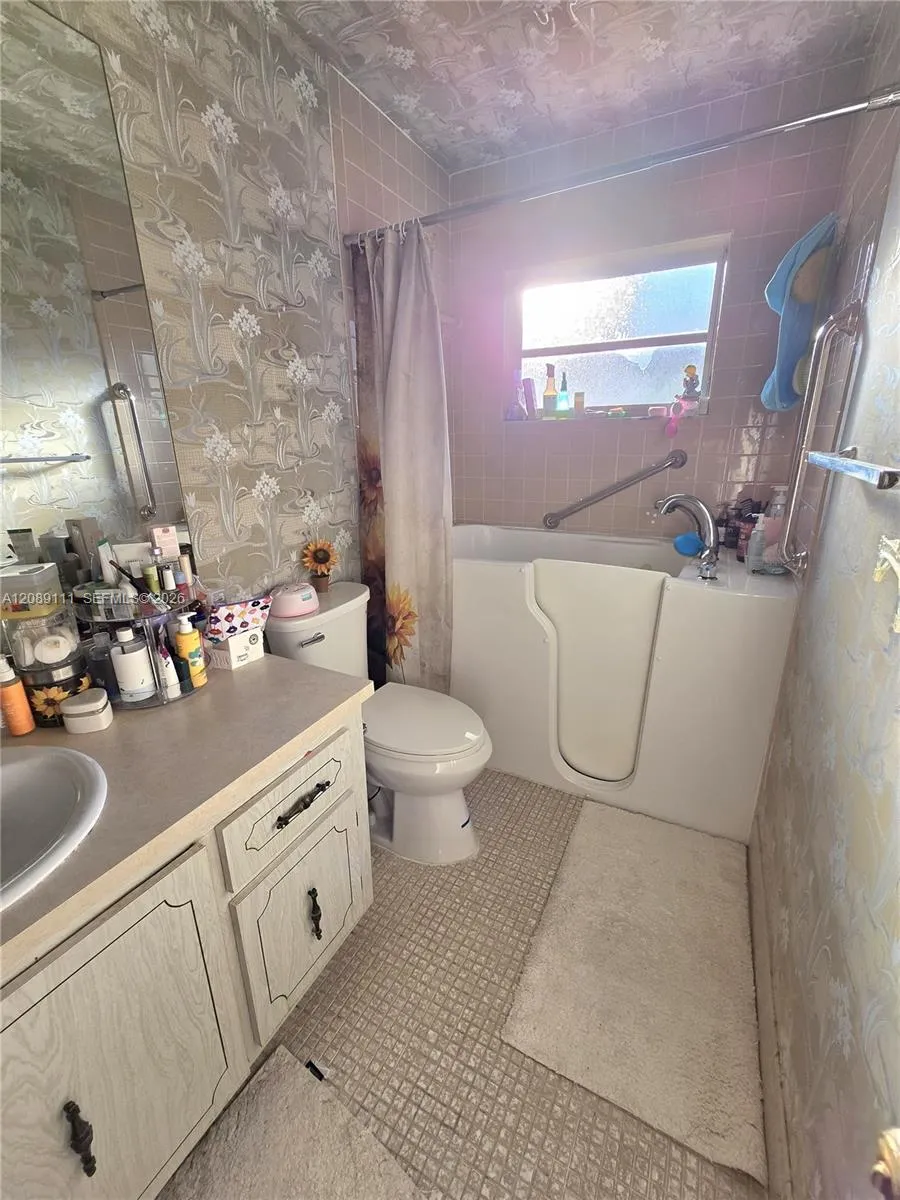 5162 Lakefront Blvd #D Delray Beach, FL 33484