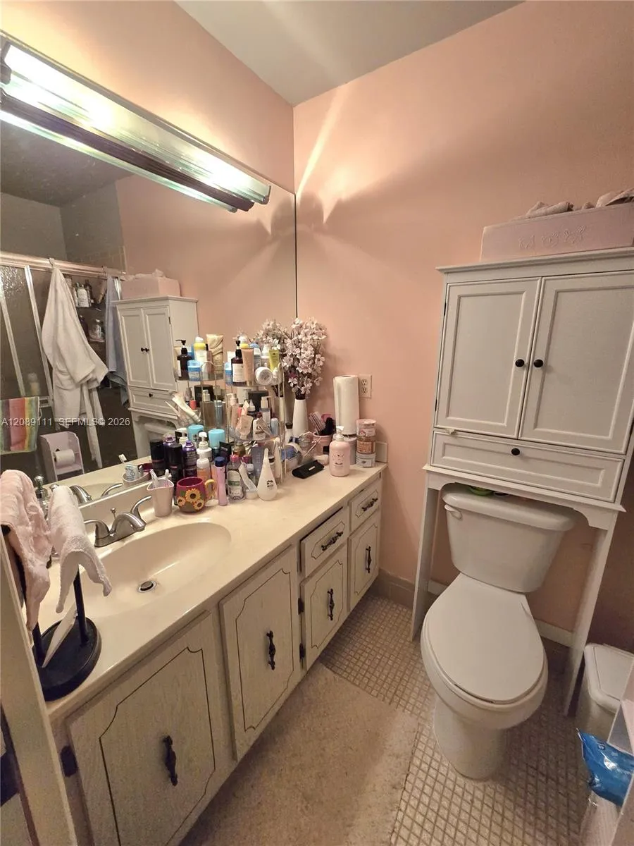 5162 Lakefront Blvd #D Delray Beach, FL 33484