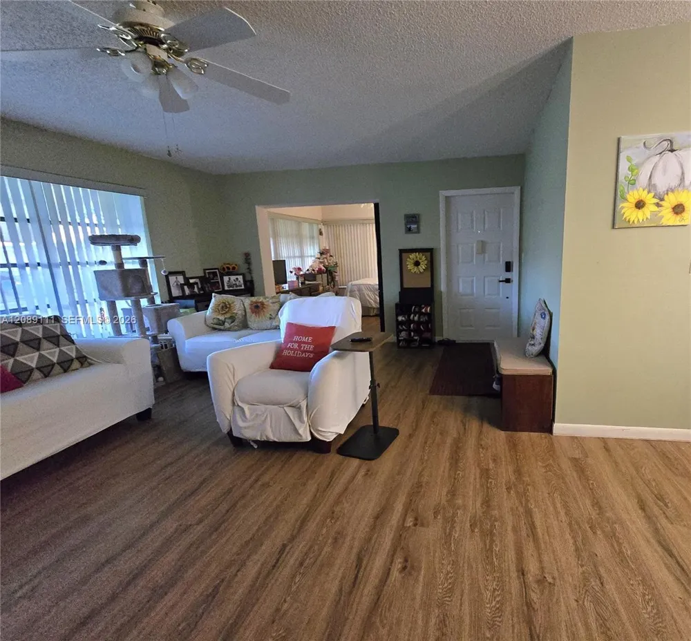 5162 Lakefront Blvd #D Delray Beach, FL 33484