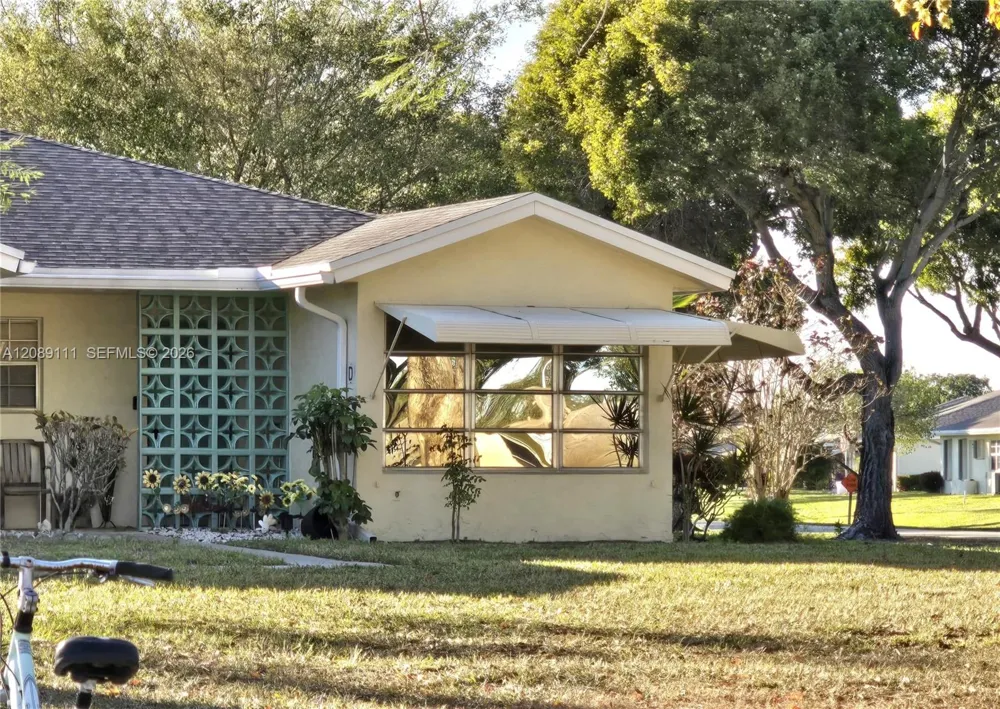 5162 Lakefront Blvd #D Delray Beach, FL 33484