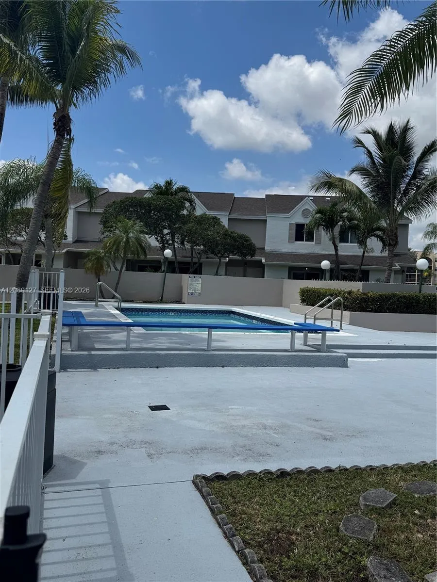 17440 NW 67th Ct #L-15 Hialeah, FL 33015