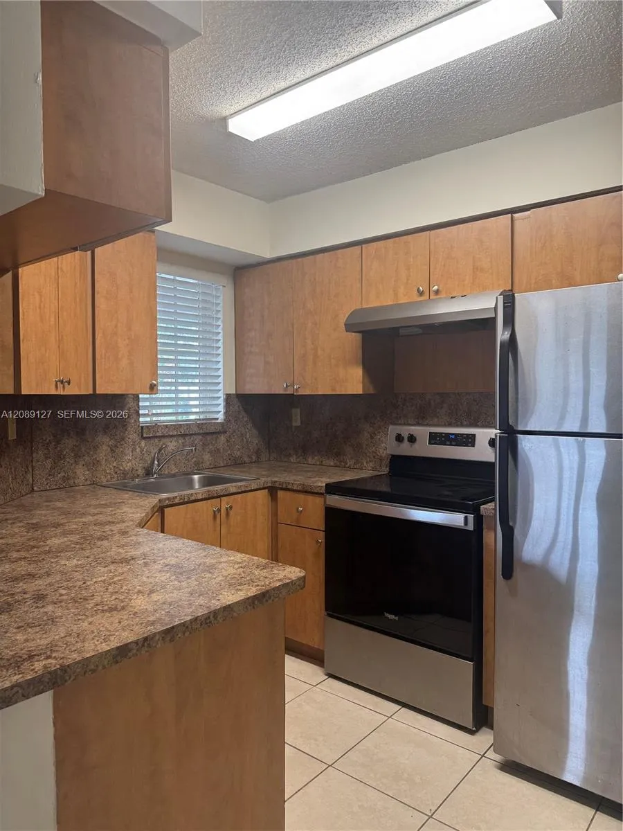 17440 NW 67th Ct #L-15 Hialeah, FL 33015