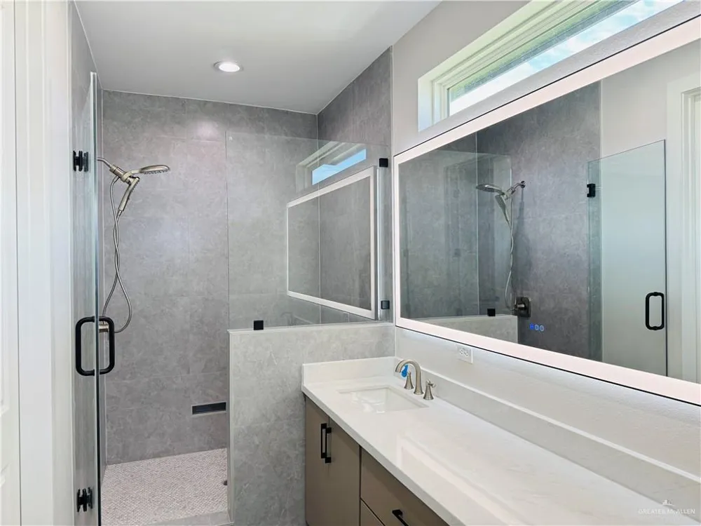 3924 W Zimmerius Avenue McAllen, TX 78504