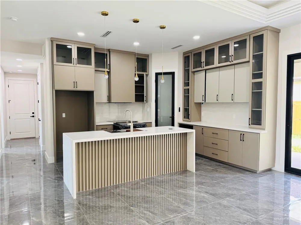 3924 W Zimmerius Avenue McAllen, TX 78504