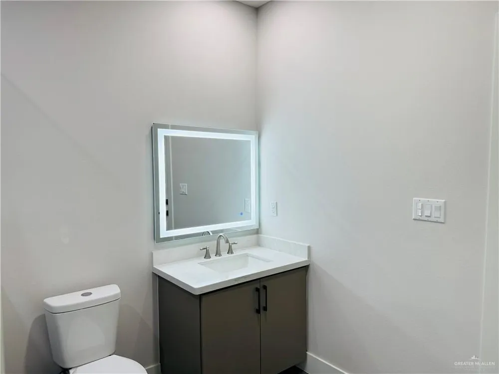 3924 W Zimmerius Avenue McAllen, TX 78504