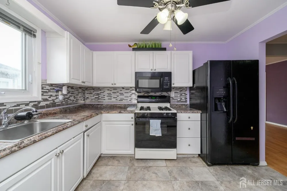 8 Lumsden Court Toms River, NJ 08757
