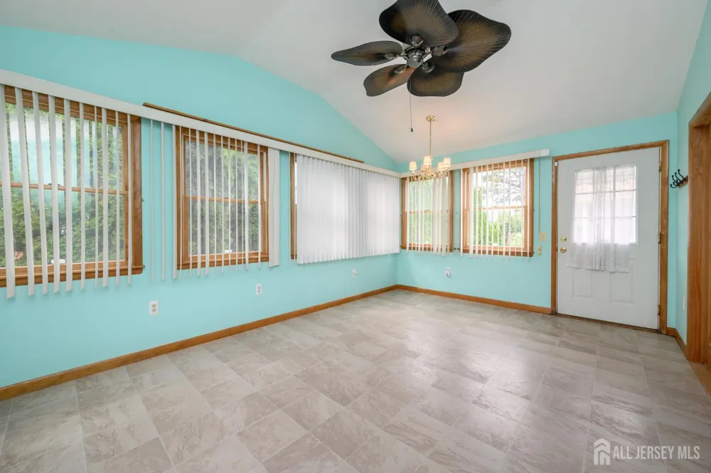 8 Lumsden Court Toms River, NJ 08757