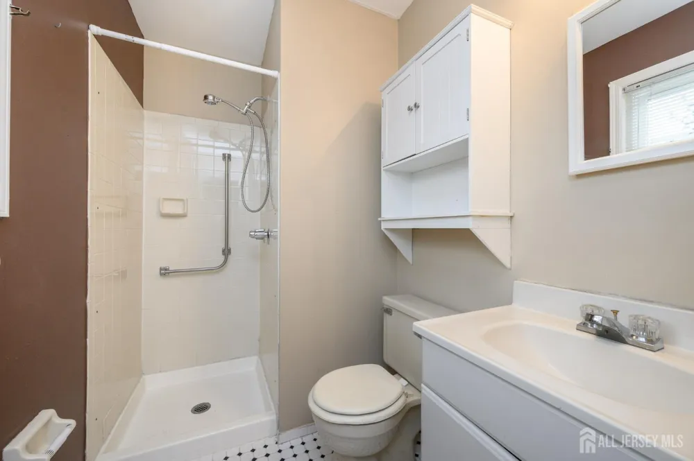 8 Lumsden Court Toms River, NJ 08757