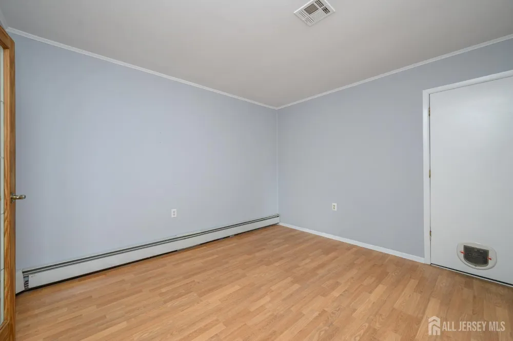 8 Lumsden Court Toms River, NJ 08757