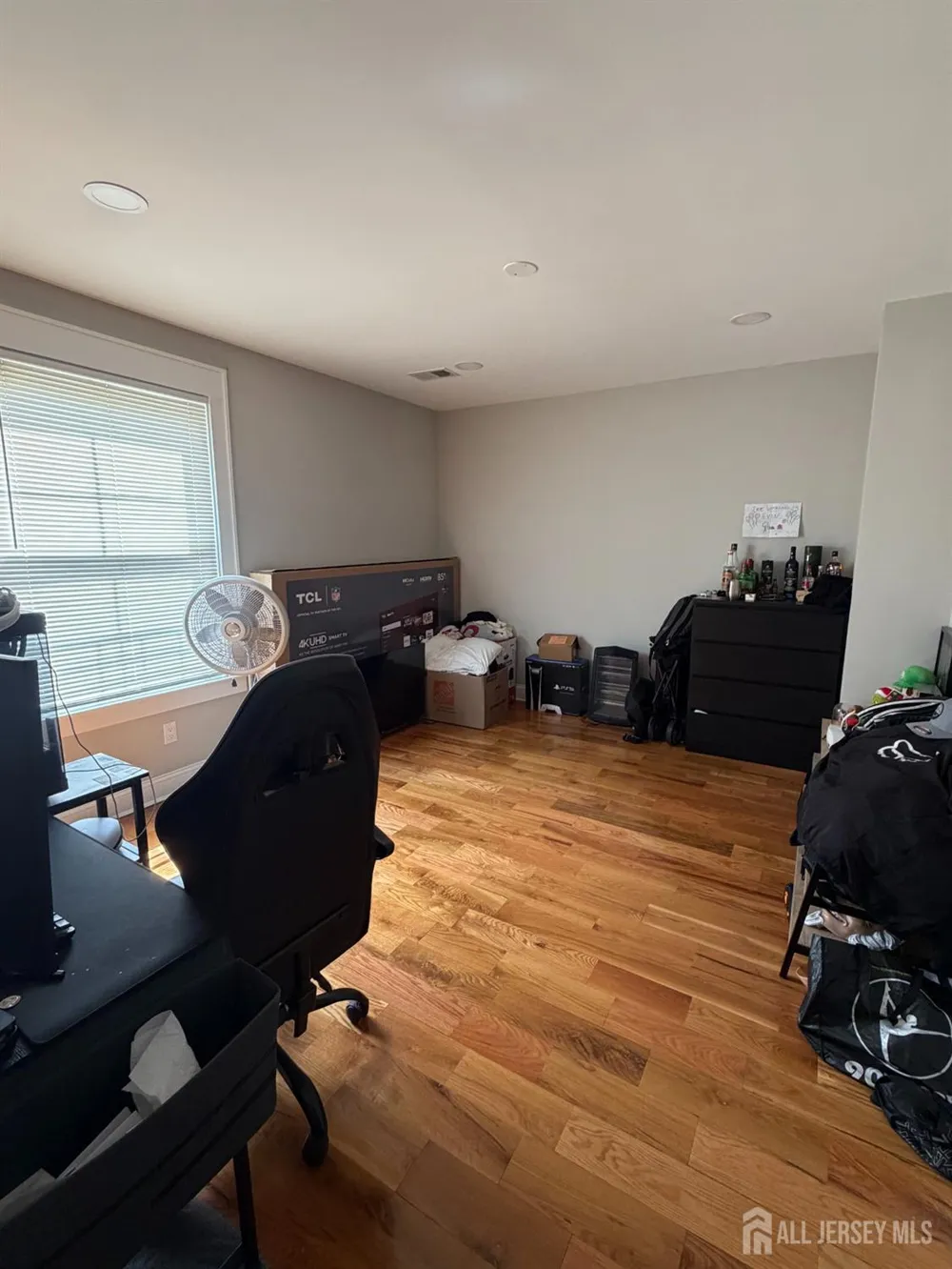 415 E 3RD AVENUE #2R Roselle, NJ 07203