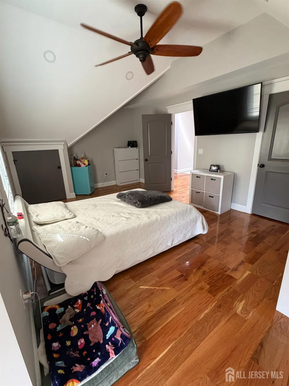 415 E 3RD AVENUE #2R Roselle, NJ 07203