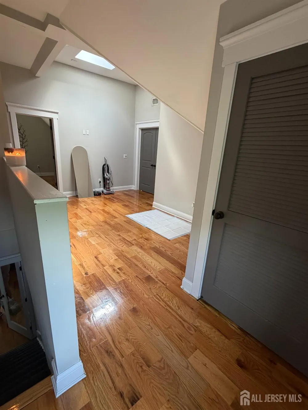415 E 3RD AVENUE #2R Roselle, NJ 07203