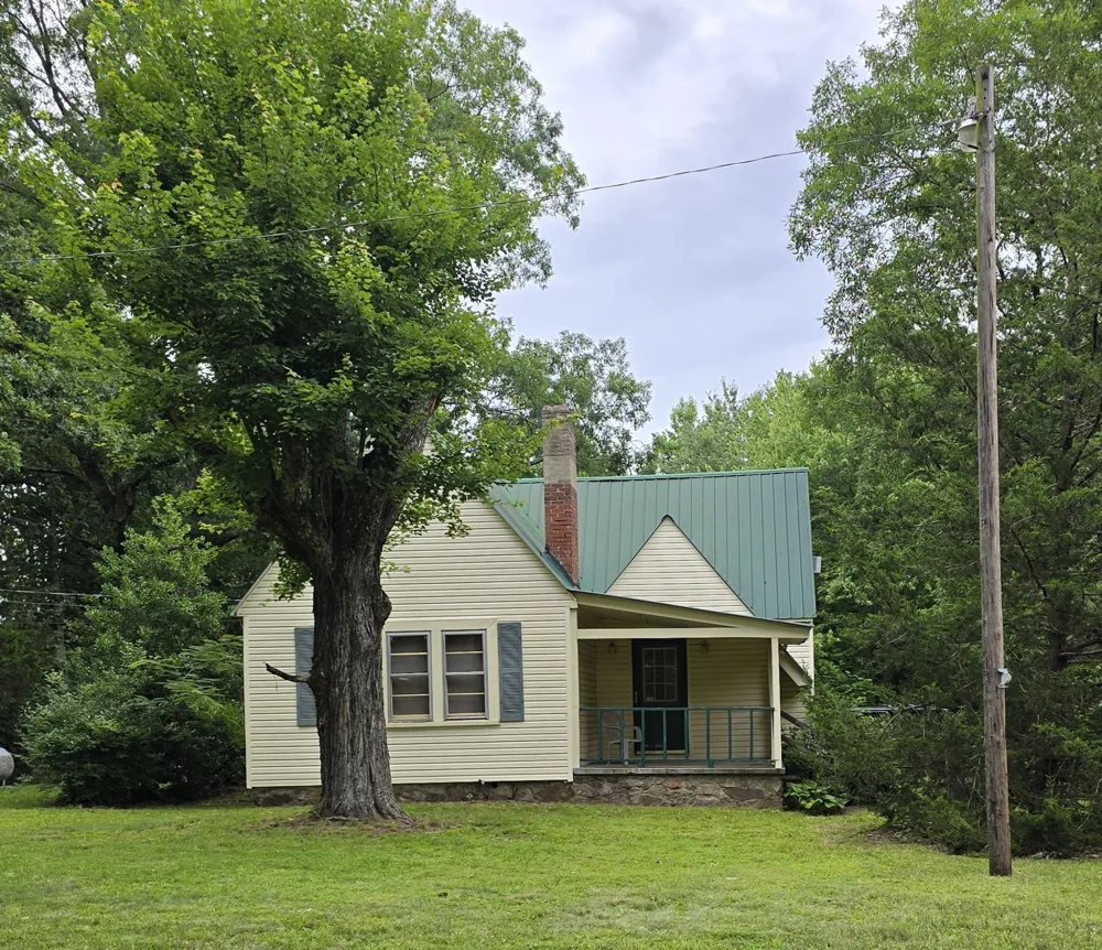 176 Parks Rd Monteagle, TN 37356
