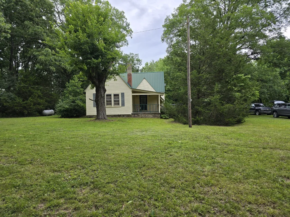 176 Parks Rd Monteagle, TN 37356