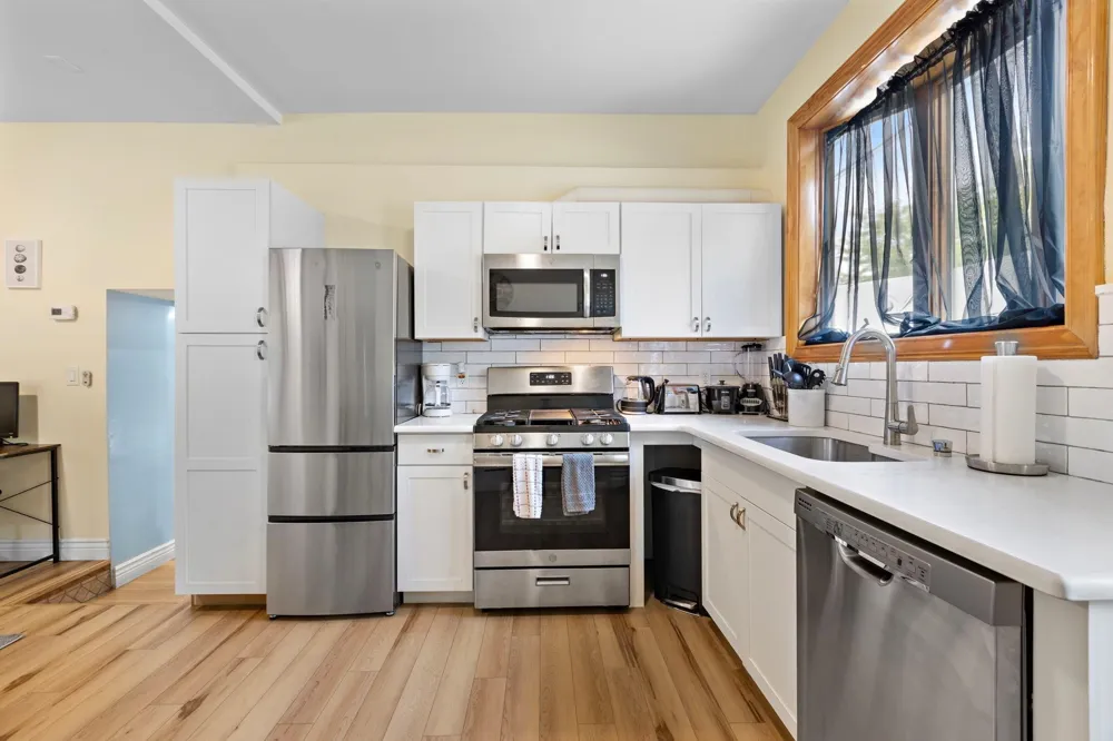 137 WEST 15TH ST Bayonne, NJ 07002
