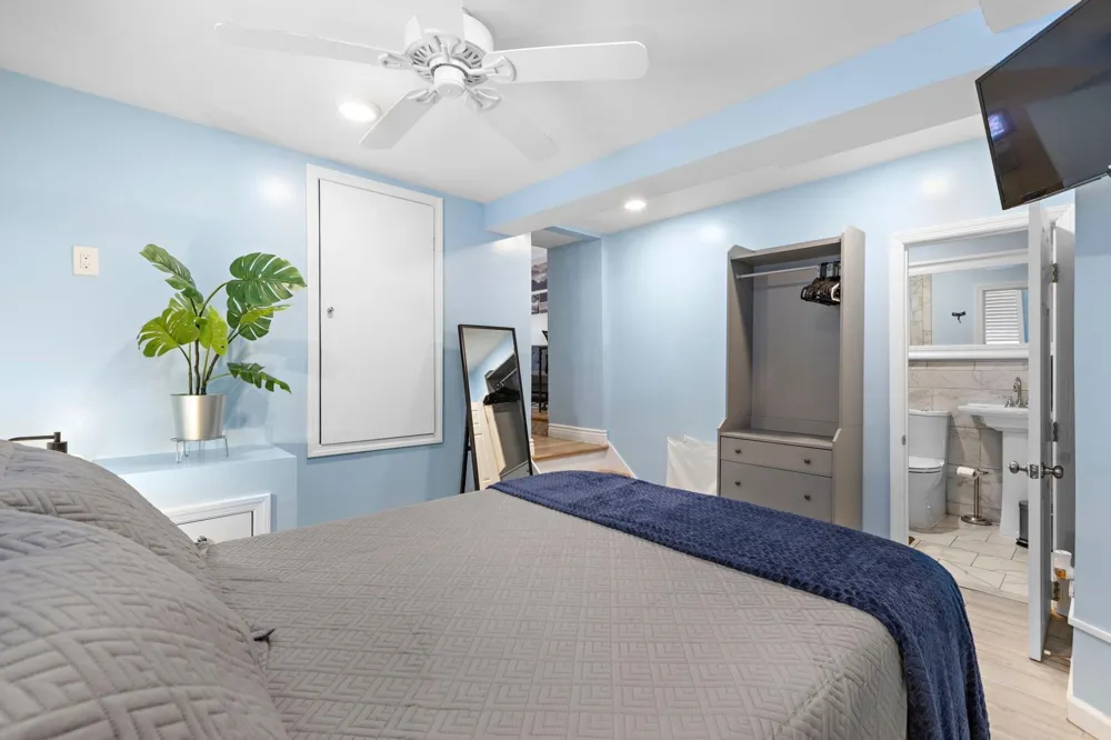 137 WEST 15TH ST Bayonne, NJ 07002