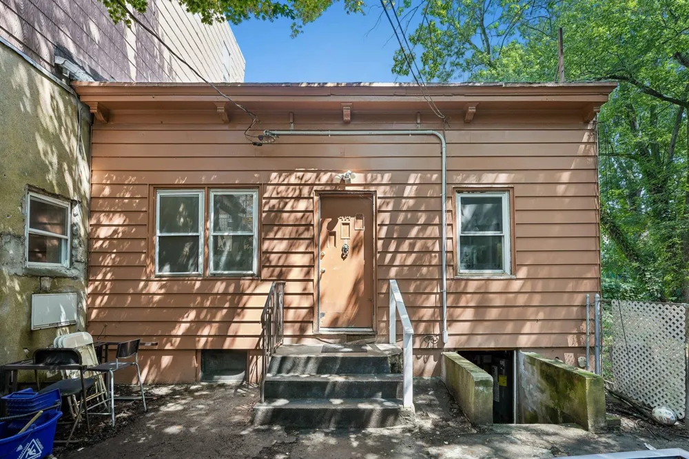 414 MONASTERY PL Rear Union City, NJ 07087