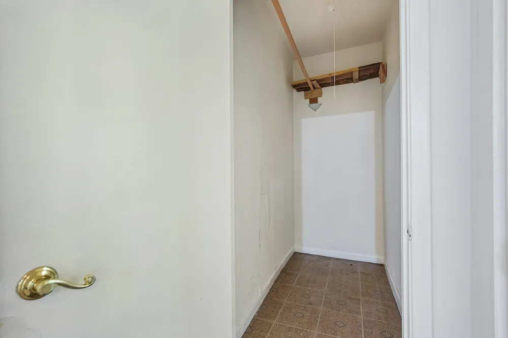414 MONASTERY PL Rear Union City, NJ 07087