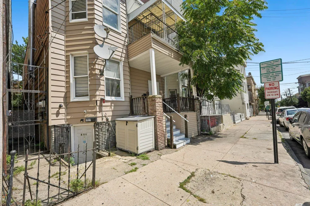 414 MONASTERY PL Rear Union City, NJ 07087