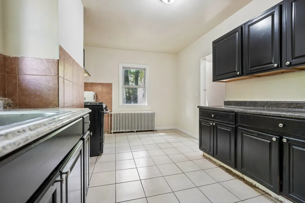 414 MONASTERY PL Rear Union City, NJ 07087