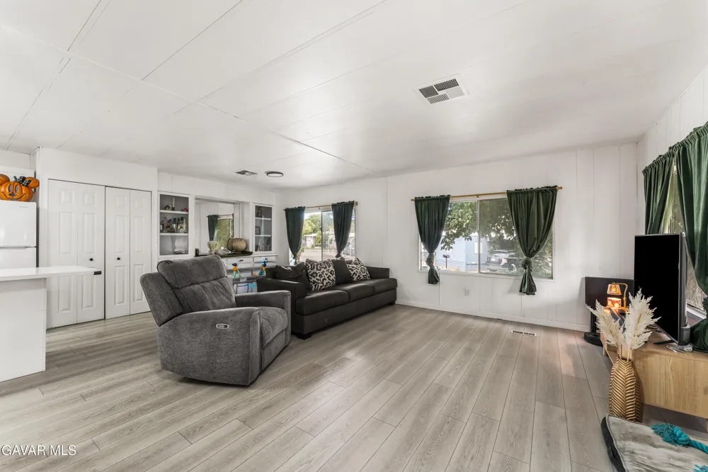 43850 E 20th Street #Spc 157 Lancaster, CA 93535