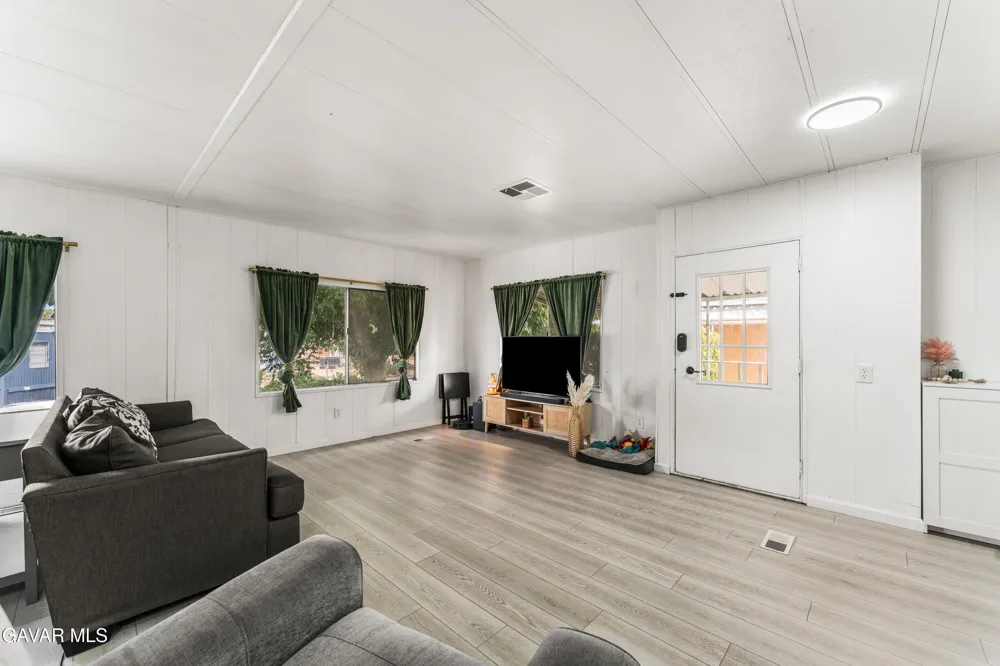 43850 E 20th Street #Spc 157 Lancaster, CA 93535