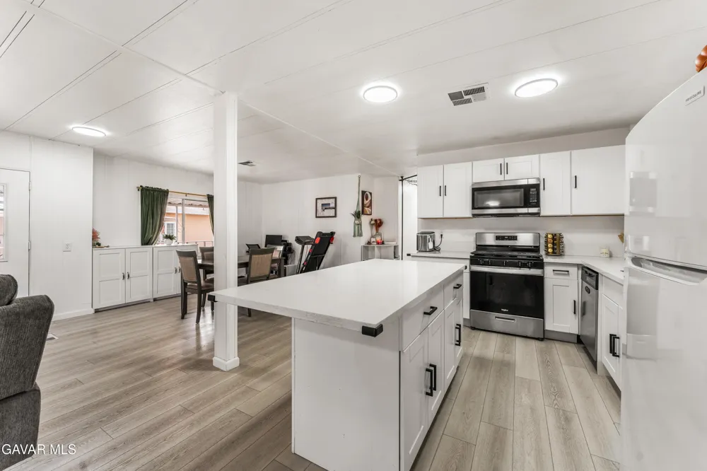 43850 E 20th Street #Spc 157 Lancaster, CA 93535