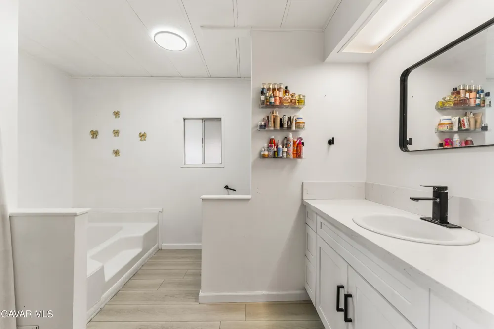 43850 E 20th Street #Spc 157 Lancaster, CA 93535