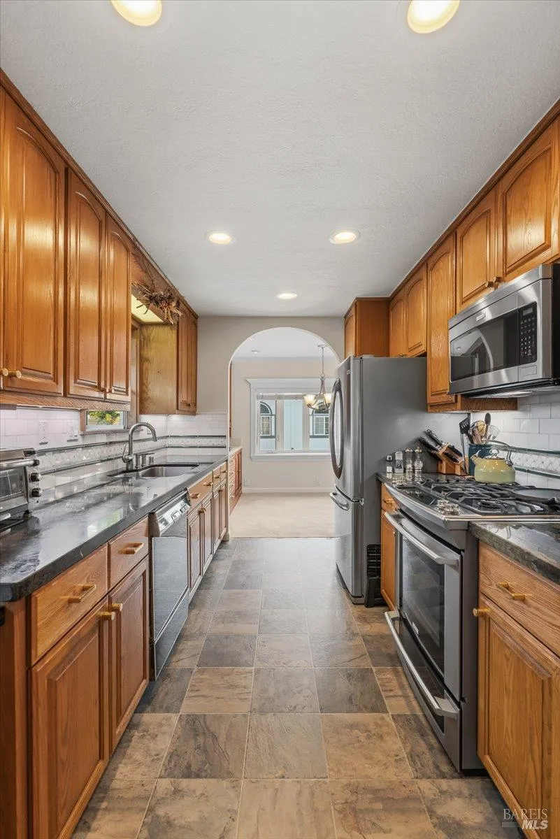 300 Stony Point Road ##105 Petaluma, CA 94952