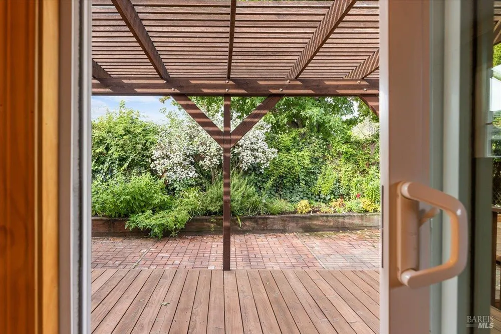 300 Stony Point Road ##105 Petaluma, CA 94952