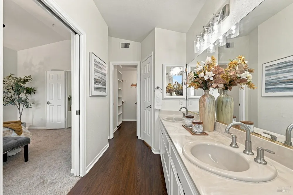 4122 Fireside Court Napa, CA 94558