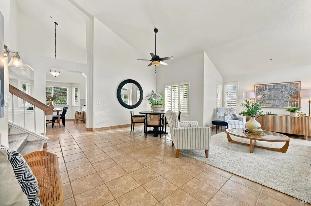4122 Fireside Court Napa, CA 94558