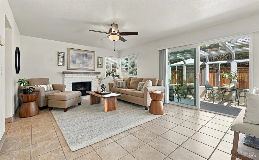 4122 Fireside Court Napa, CA 94558