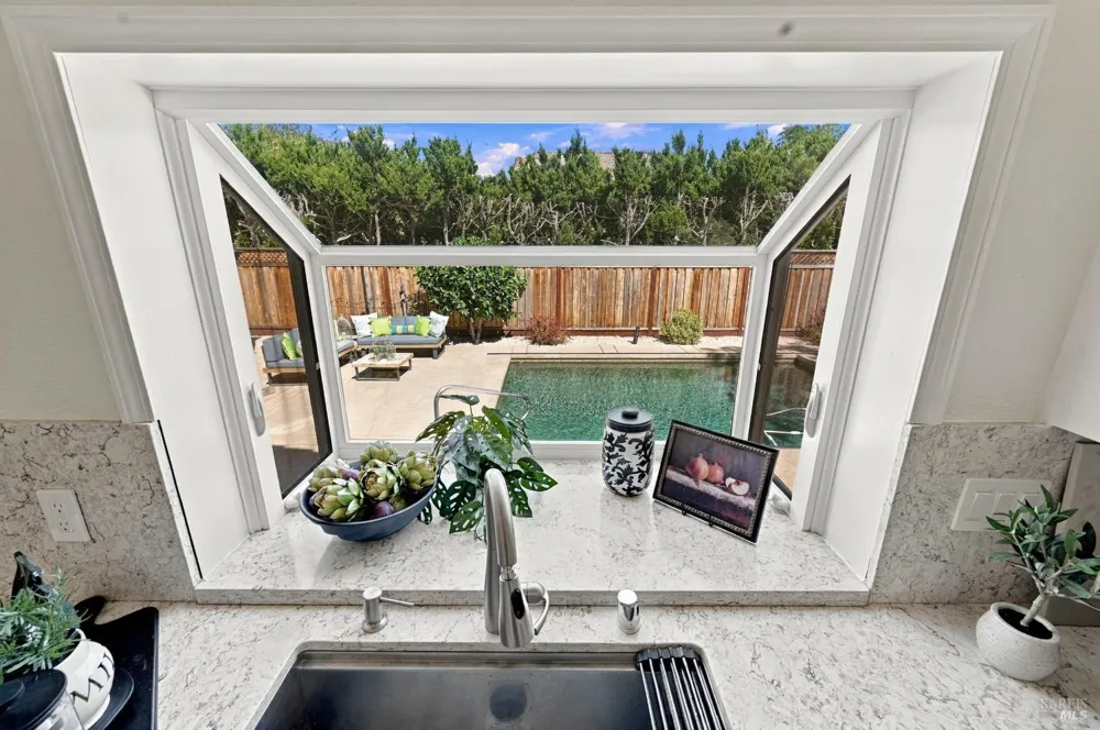 4122 Fireside Court Napa, CA 94558