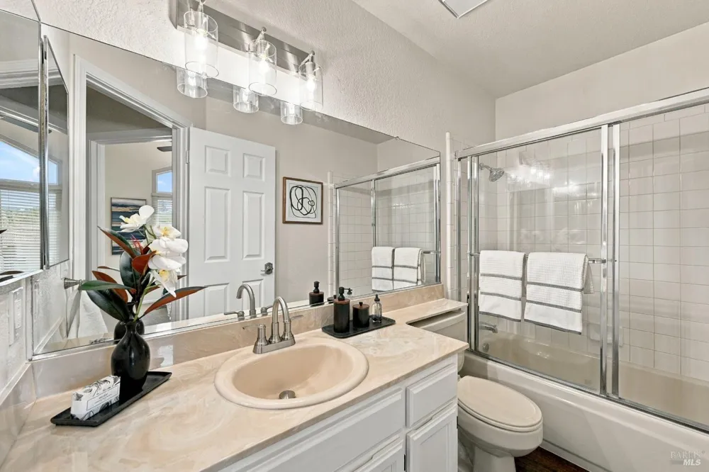 4122 Fireside Court Napa, CA 94558